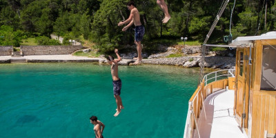 med-otoki-dalmacije-kl3-croatian-wilderness