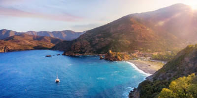 Korzika in Sardinija